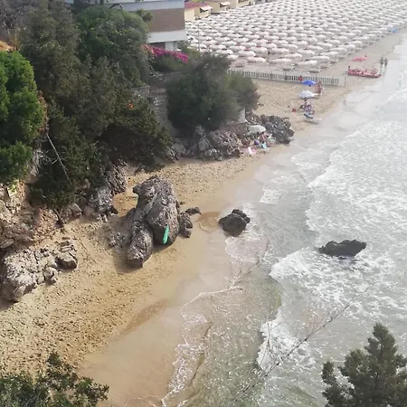 Oda ve Kahvaltı Albachiara 3*
