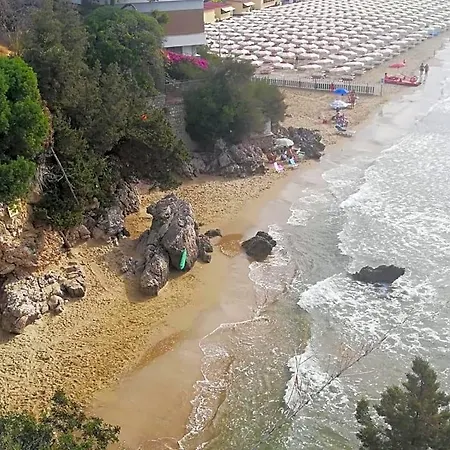 Oda ve Kahvaltı Albachiara 3*